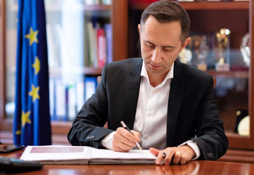 Șeful PNL Timiș a criticat măsurile fiscale pregătite de Guvern în privinţa angajaţilor din IT: Aceste măsuri vor produce daune, în loc să producă economii la buget