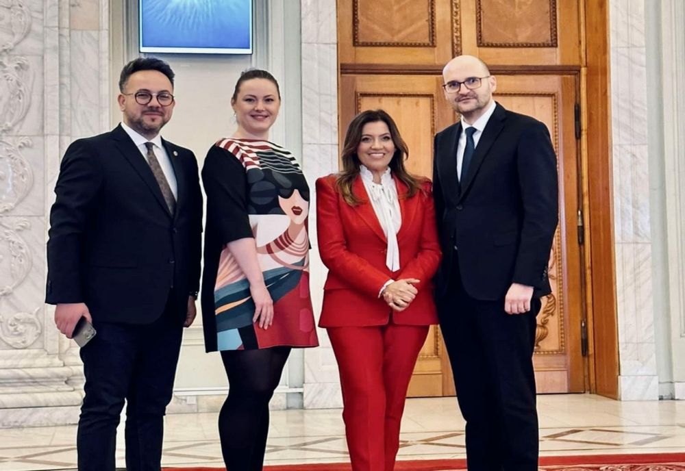 Parlamentarii PNL anunță adoptarea inițiativei legislative privind accesul cu prioritate pentru femei însărcinate