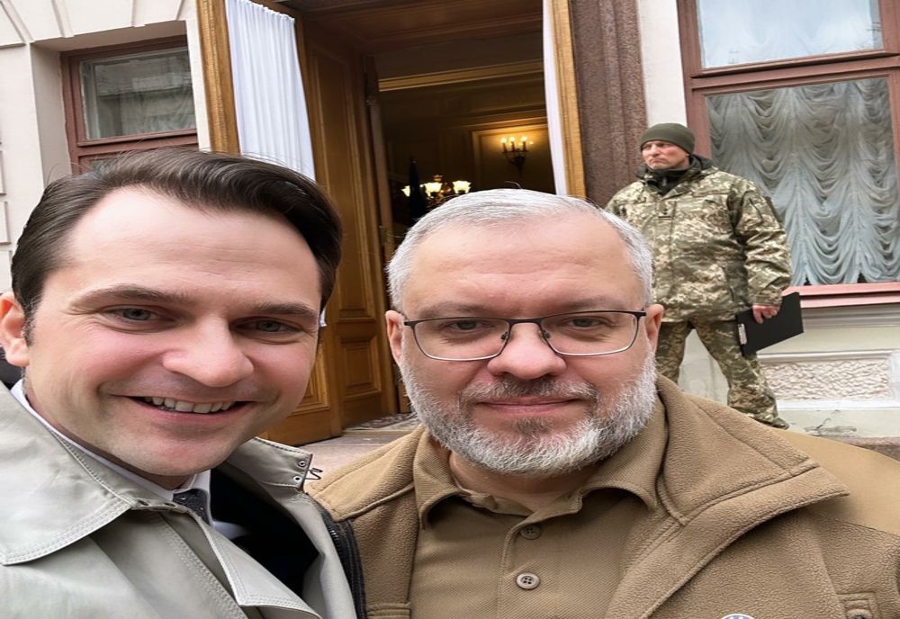  Sebastian Burduja: Sprijinim ucrainienii care luptă și pentru noi sa aibă lumină și caldură