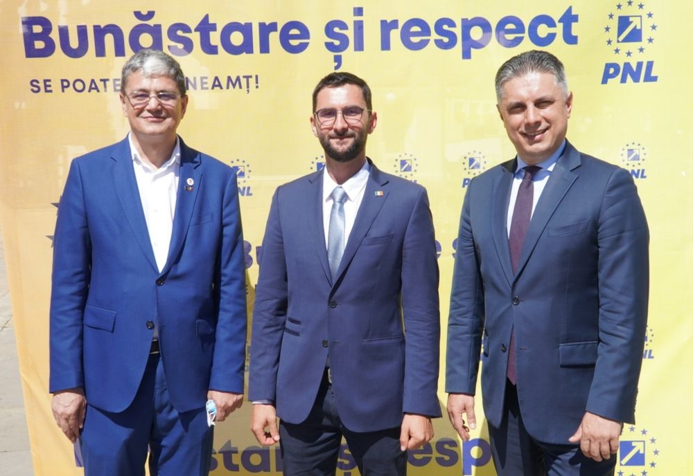 ANDREI CARABELEA CONTESTĂ DIZOLVAREA BIROULUI POLITIC LOCAL AL PNL PIATRA-NEAMŢ ŞI SUSŢINE CĂ VA ATACA DECIZIA ÎN FORURILE STATUTARE ŞI ÎN INSTANŢĂ