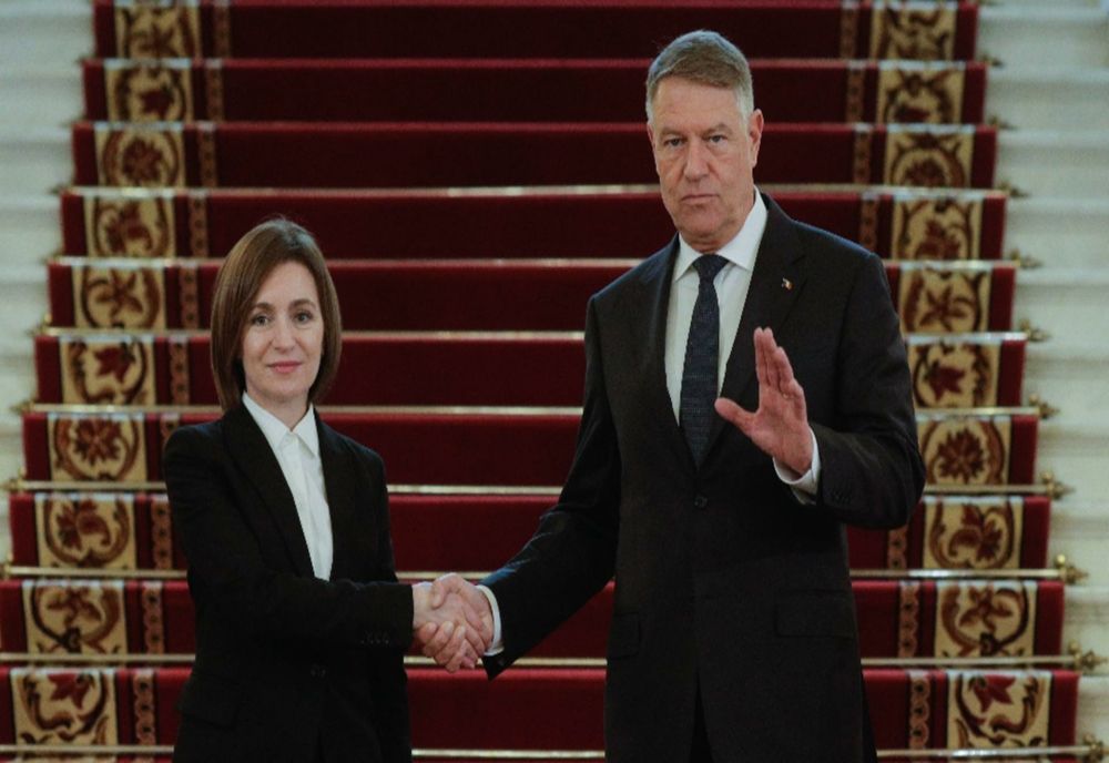 IOHANNIS O FELICITĂ PE MAIA SANDU PENRTRU REZULTATUL OBȚINUT ÎN ALEGERI: ROMÂNIA RĂMÂNE CEL MAI IMPLICAT SUSŢINĂTOR AL DEZVOLTĂRII REPUBLICII MOLDOVA