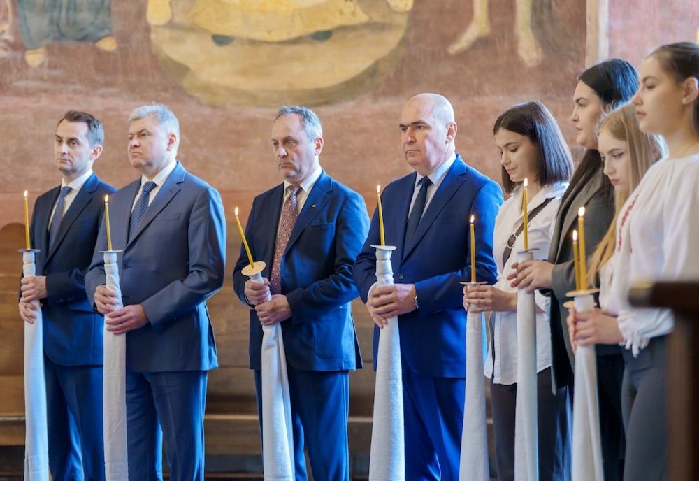 PREȘEDINTELE INTERIMAR ILIE BOLOJAN A PARTICIPAT LA SLUJBA RELIGIOASĂ DEDICATĂ UNIRII BASARABIEI CU ROMÂNIA, LA MĂNĂSTIREA CERNICA
