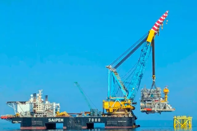 A fost instalată platforma pentru exploatarea gazelor naturale din Marea Neagră. Ilie Bolojan:”Este cel mai mare proiect din România”