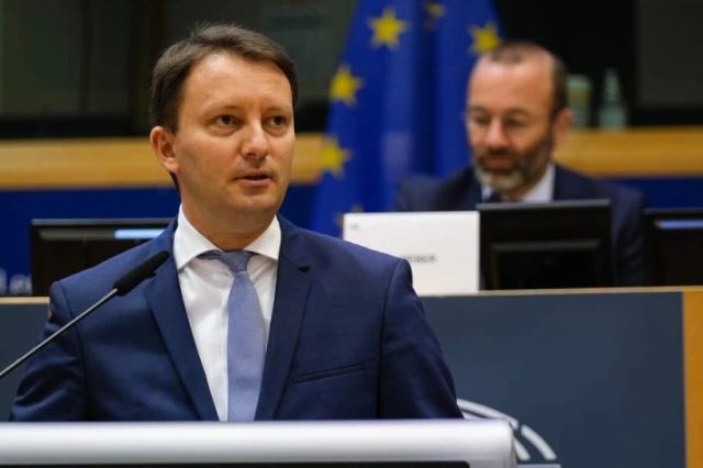 Europarlamentar PNL: România nu are nevoie de un guvern ținut captiv de PSD, fără ca PSD să-și asume