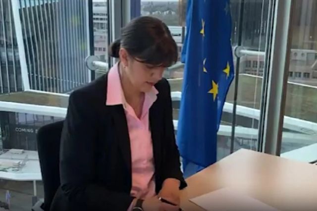 Kovesi intră tare în ancheta microbuzelor la suprapreț! Bolojan, direct implicat