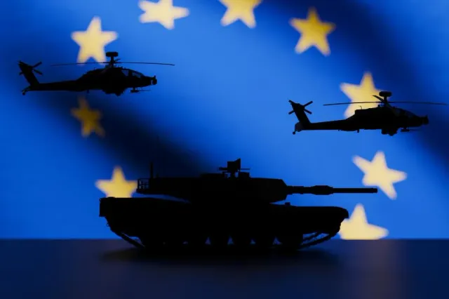 Reportaj exploziv: cum a fost jefuită armata României?
