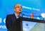 Emil Boc: Cei care au dat jos guvernul să îl pună altul la loc. Le urăm succes!